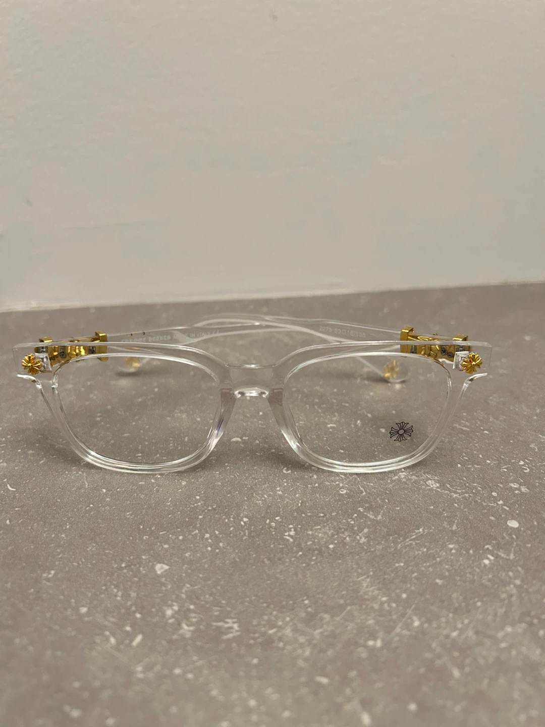 Lunettes Chrome Hearts transparentes avec détails dorés - photo 3