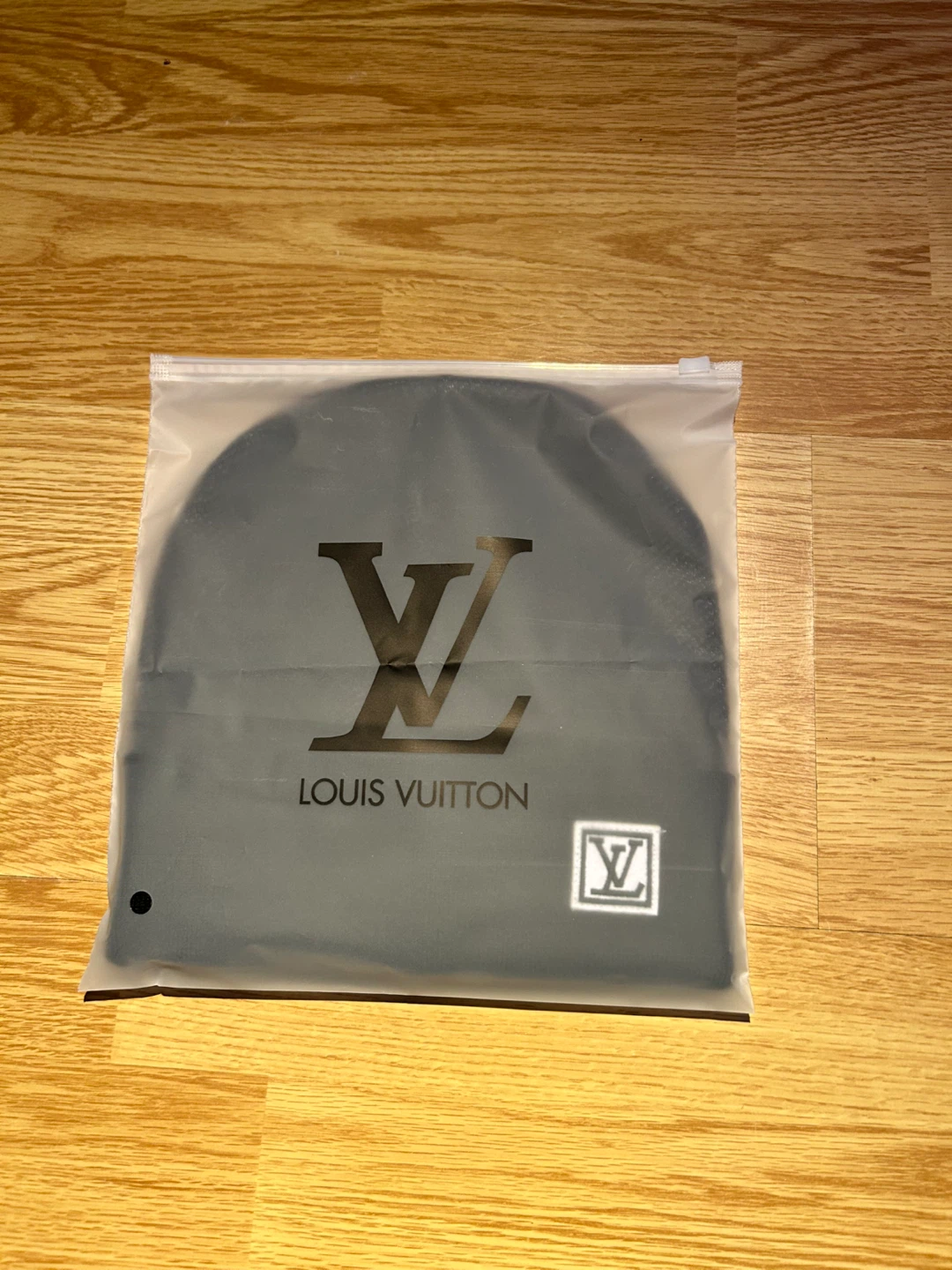 Tuque Louis Vuitton noire neuve avec étiquette - photo 3