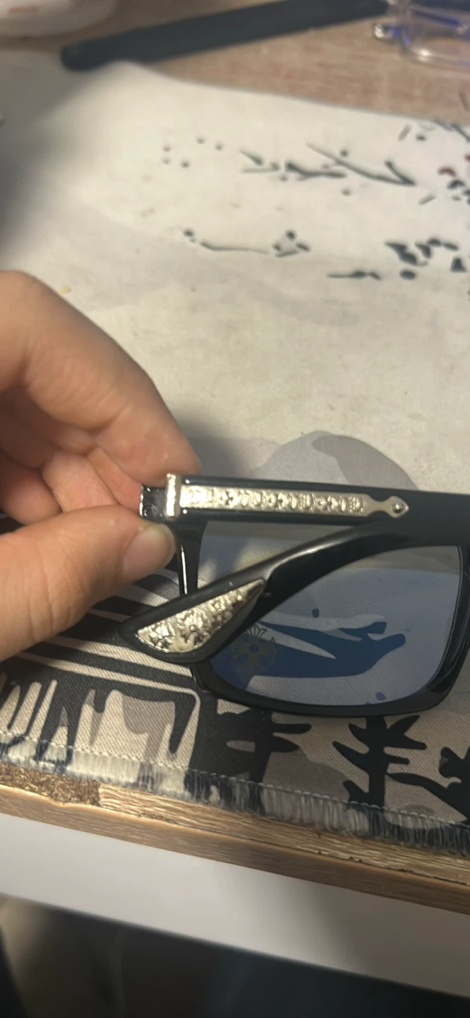 1:1Square Chrome heart glasses brand new - photo 2