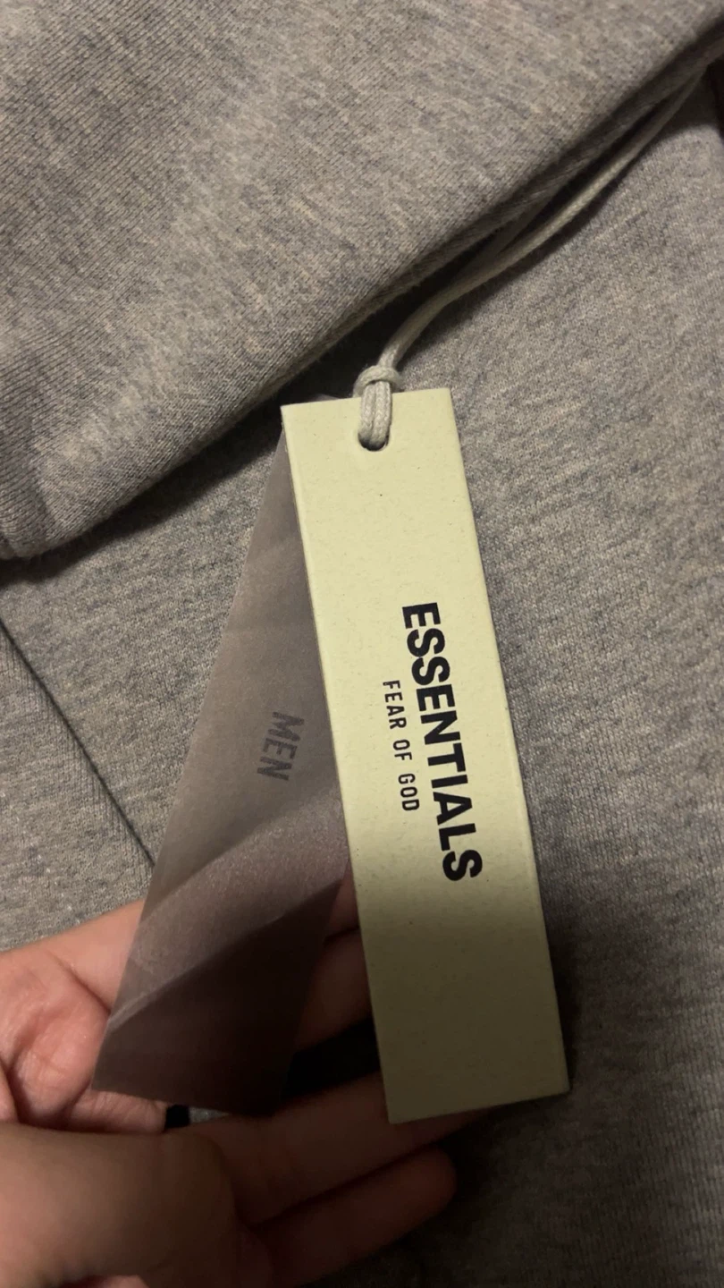 AUTHENTIC ESSENTIALS - photo 2