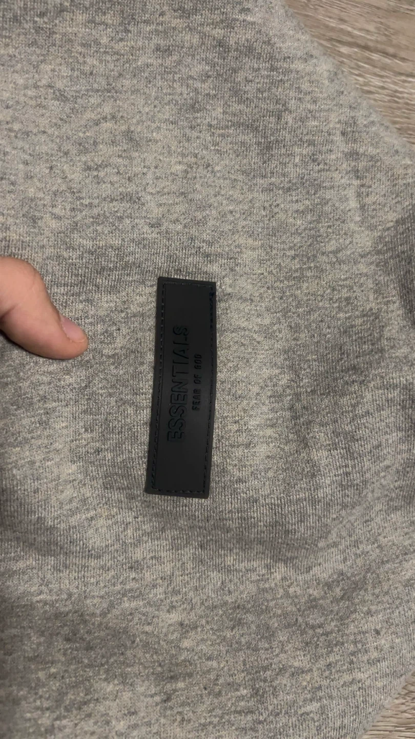 AUTHENTIC ESSENTIALS - photo 3