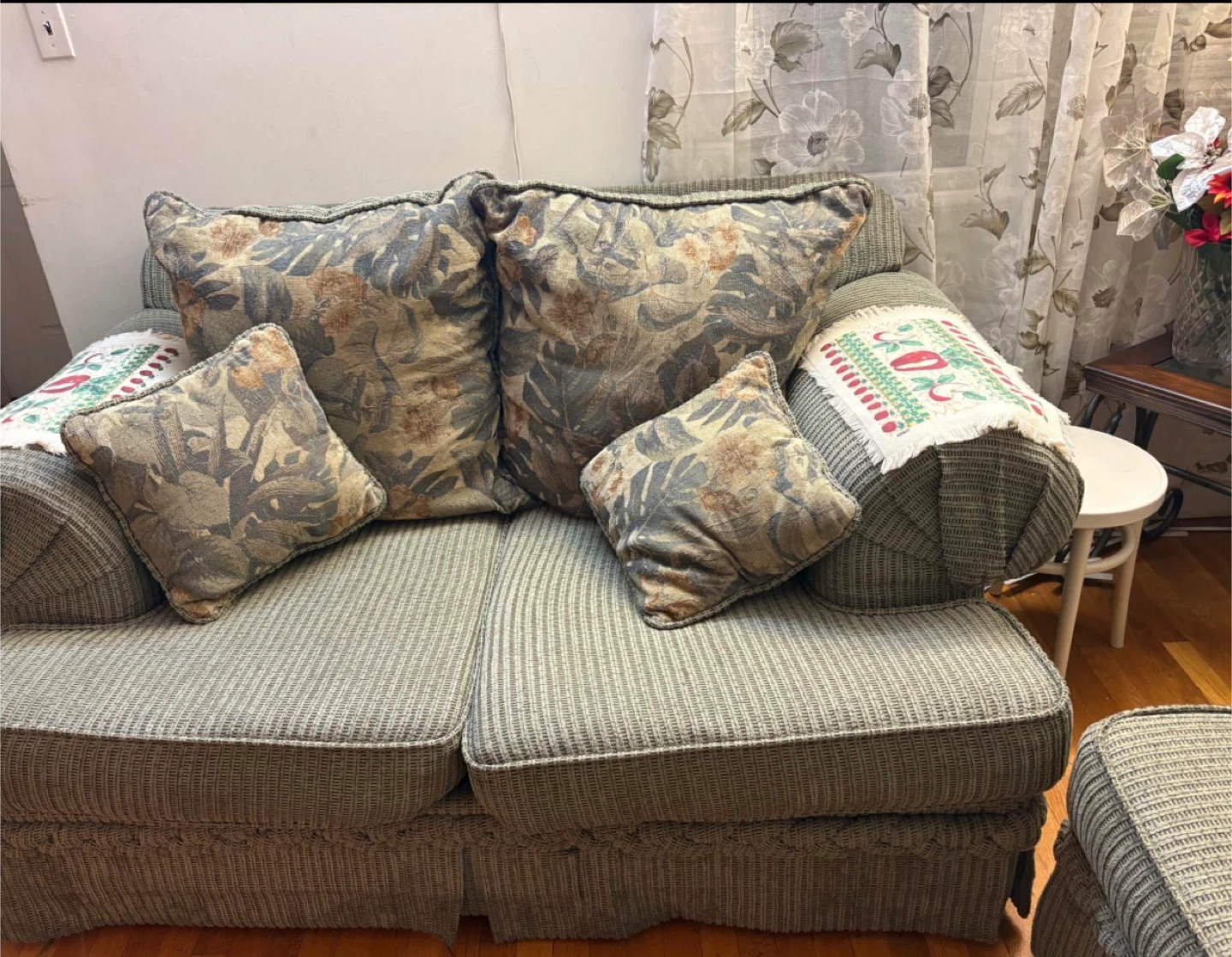 Loveseat Sofa with Floral Accent Pillows - photo 2