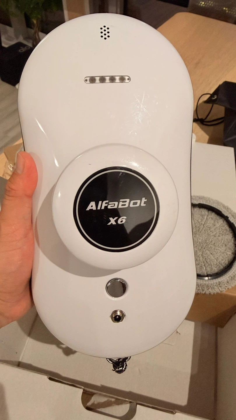 Glass Cleaning Robot AlfaBot X6 - photo 2