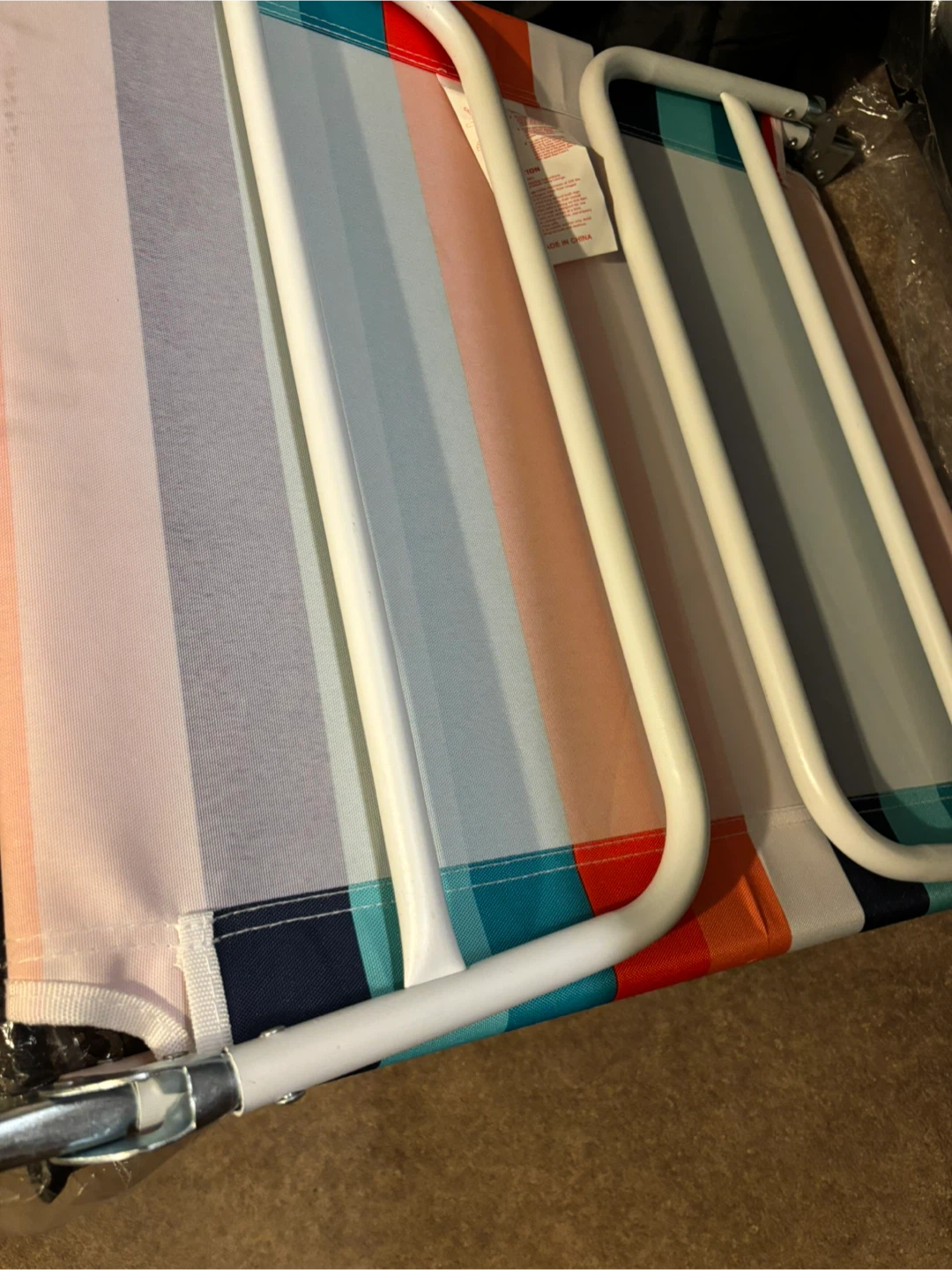 Striped Beach lounge tri-fold - photo 3