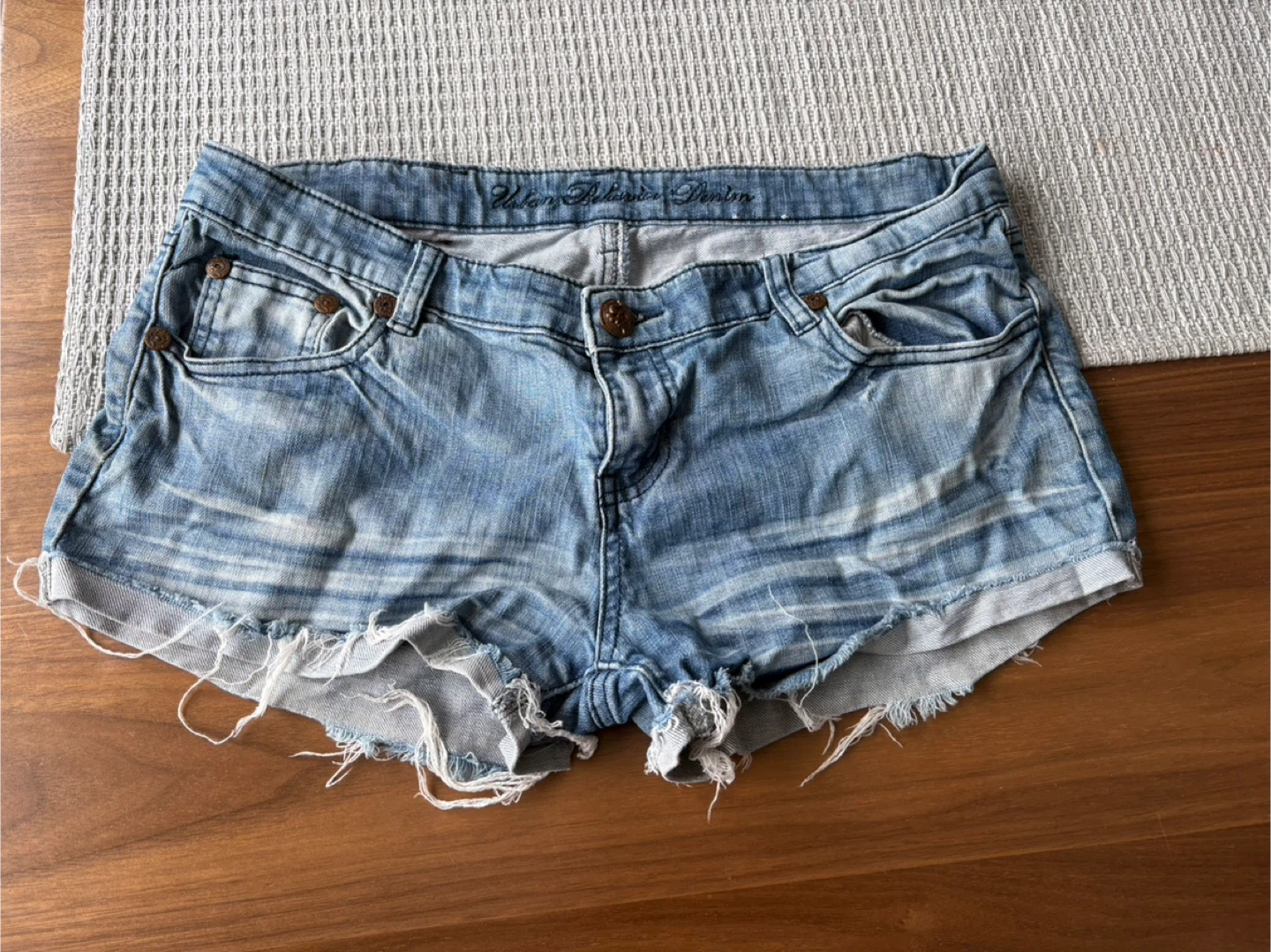 Women’s Urban Behaviour Jean Shorts - Size 11