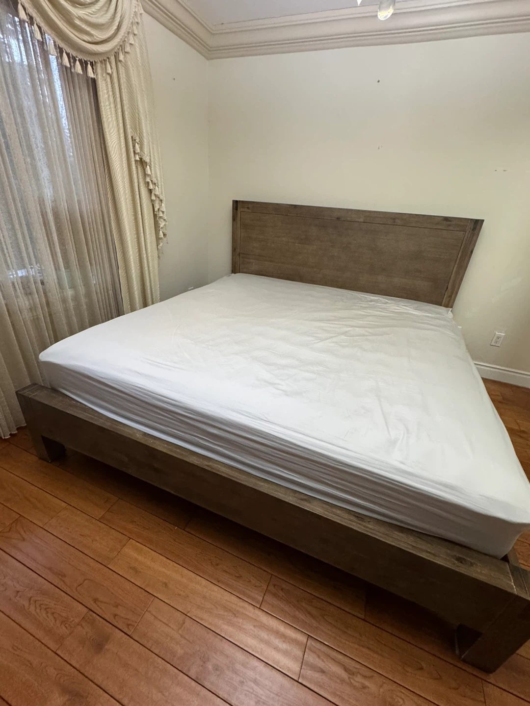 Hamburg King Size Wooden Bed Frame