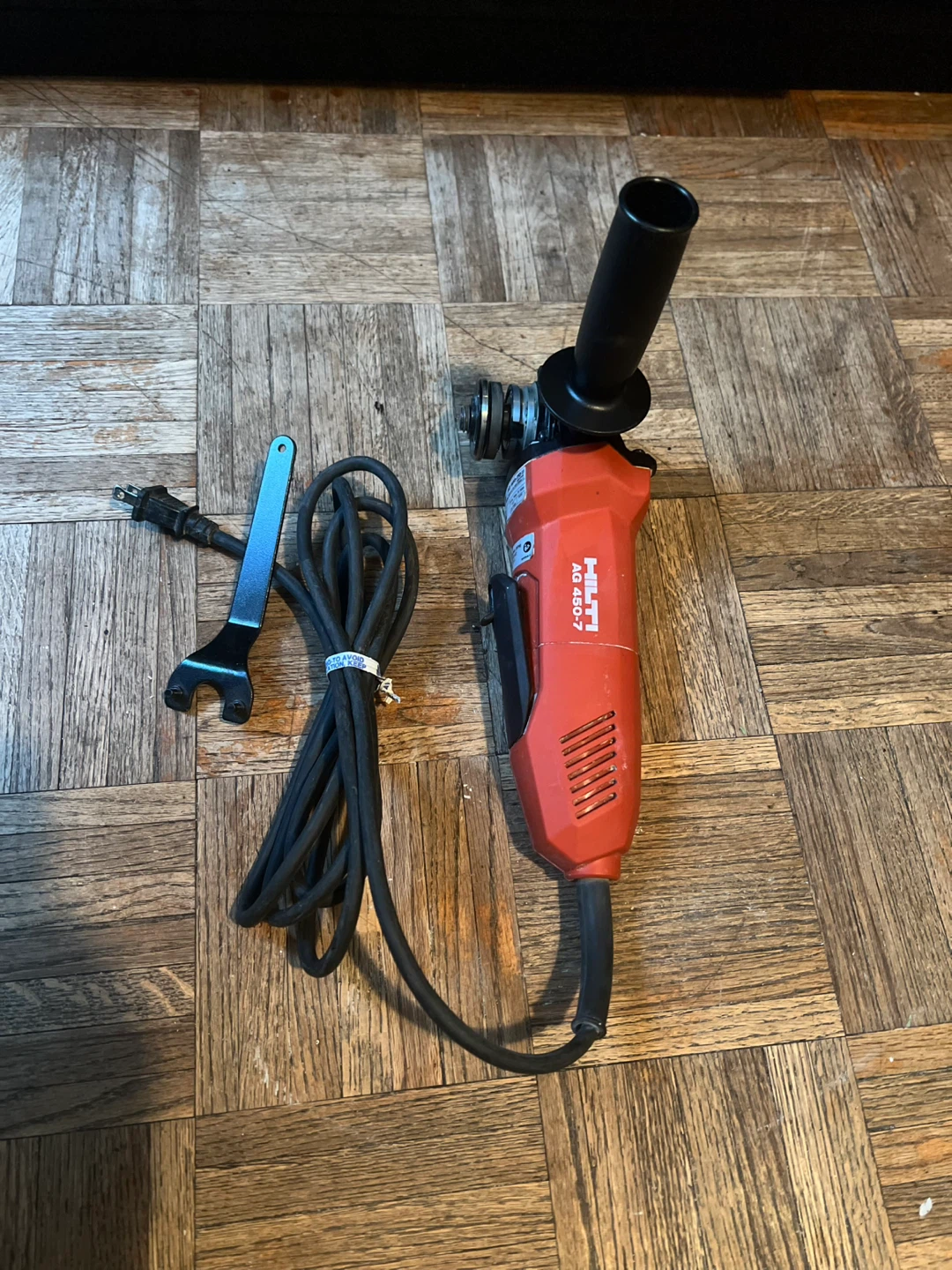 Hilti AG 450-7 Angle Grinder with Accessories - photo 2