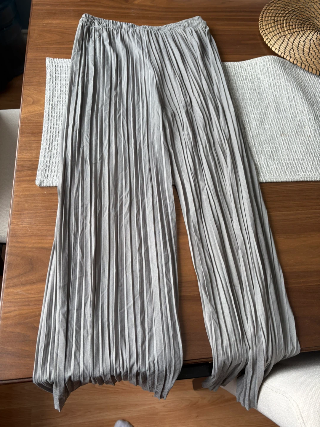 Women’s Grey Flowy and Stretchy Dress Pants - Size M/L - photo 2
