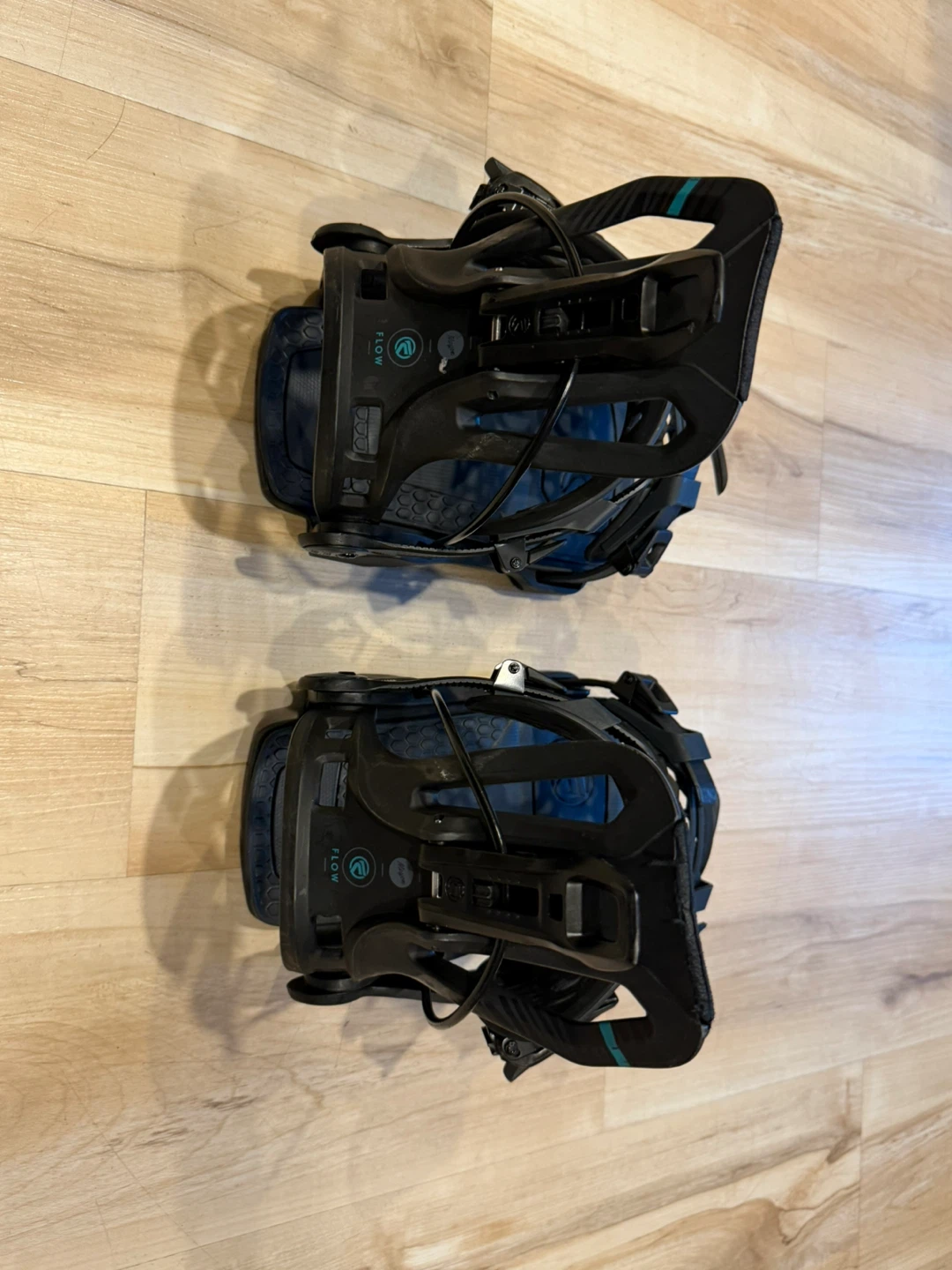 Flow Snowboard Bindings. Size M