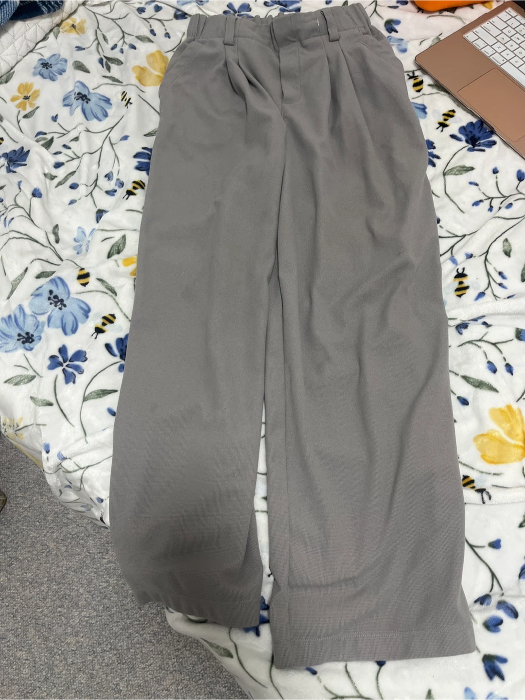 Grey Wide Leg Pleated Pants