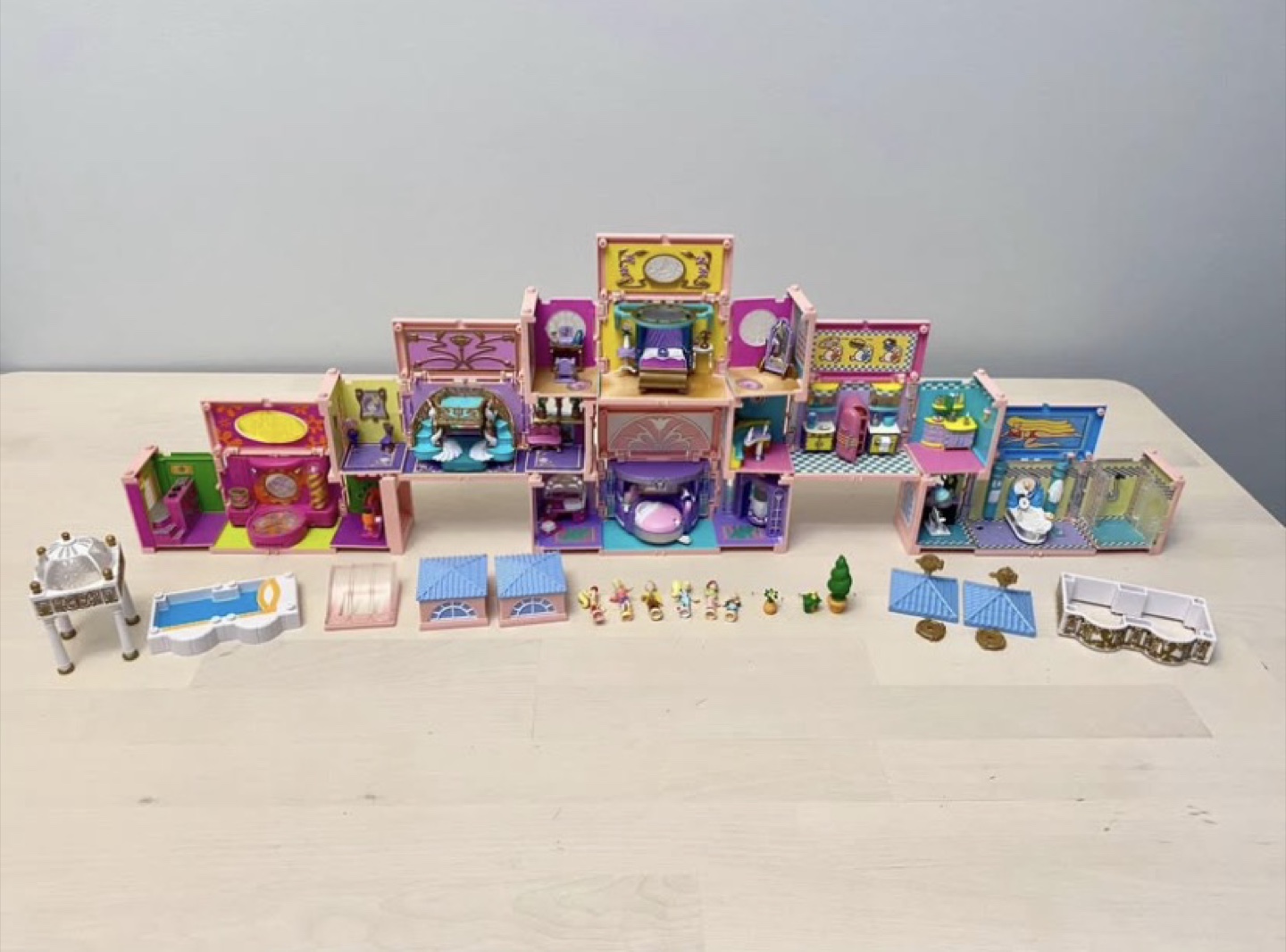 DELUXE MANSION Polly Pocket Playset 1999 Bluebird Toys 6 houses