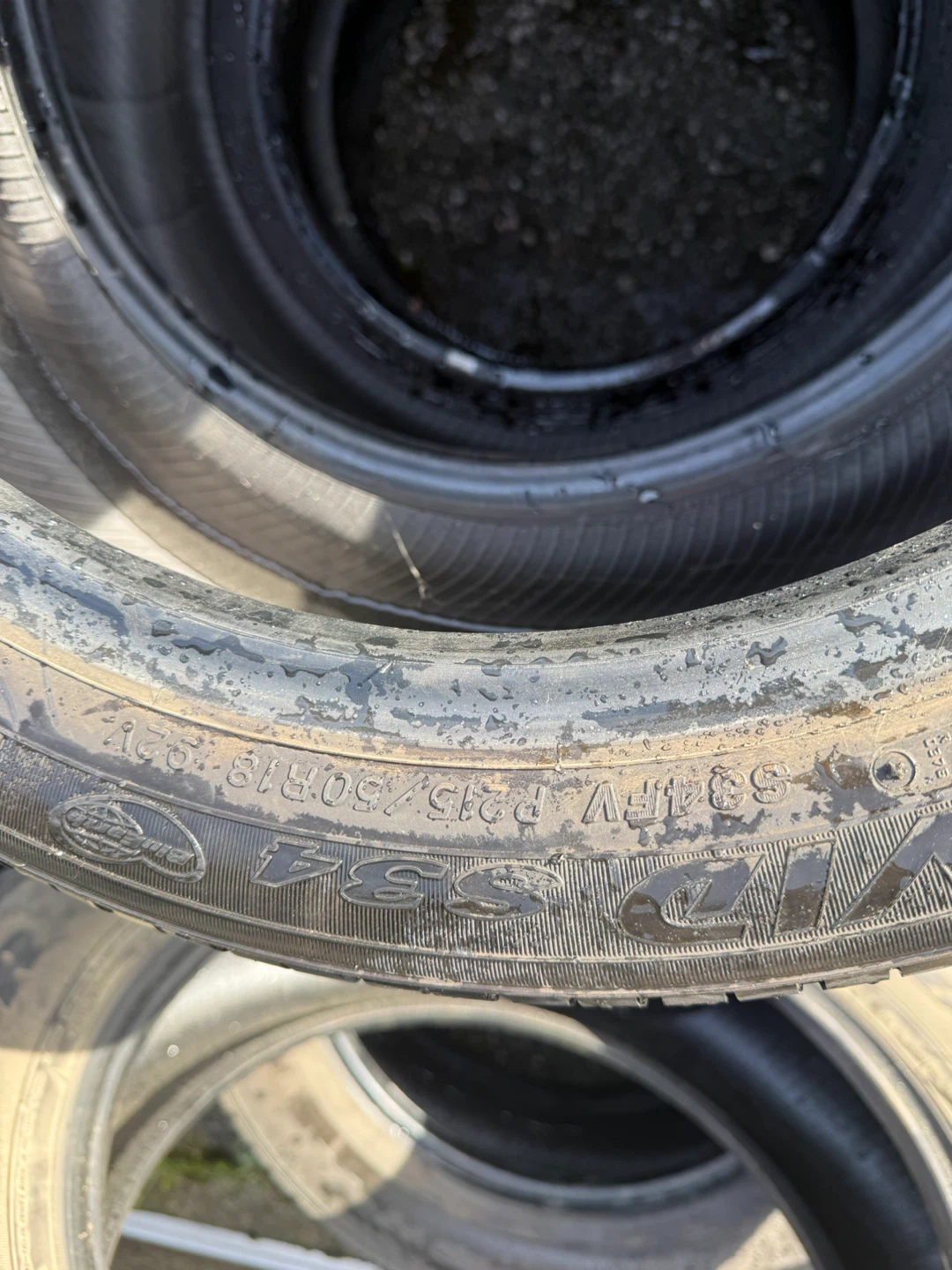Yokohama Avid S34   P215-50R18- 92V - photo 3