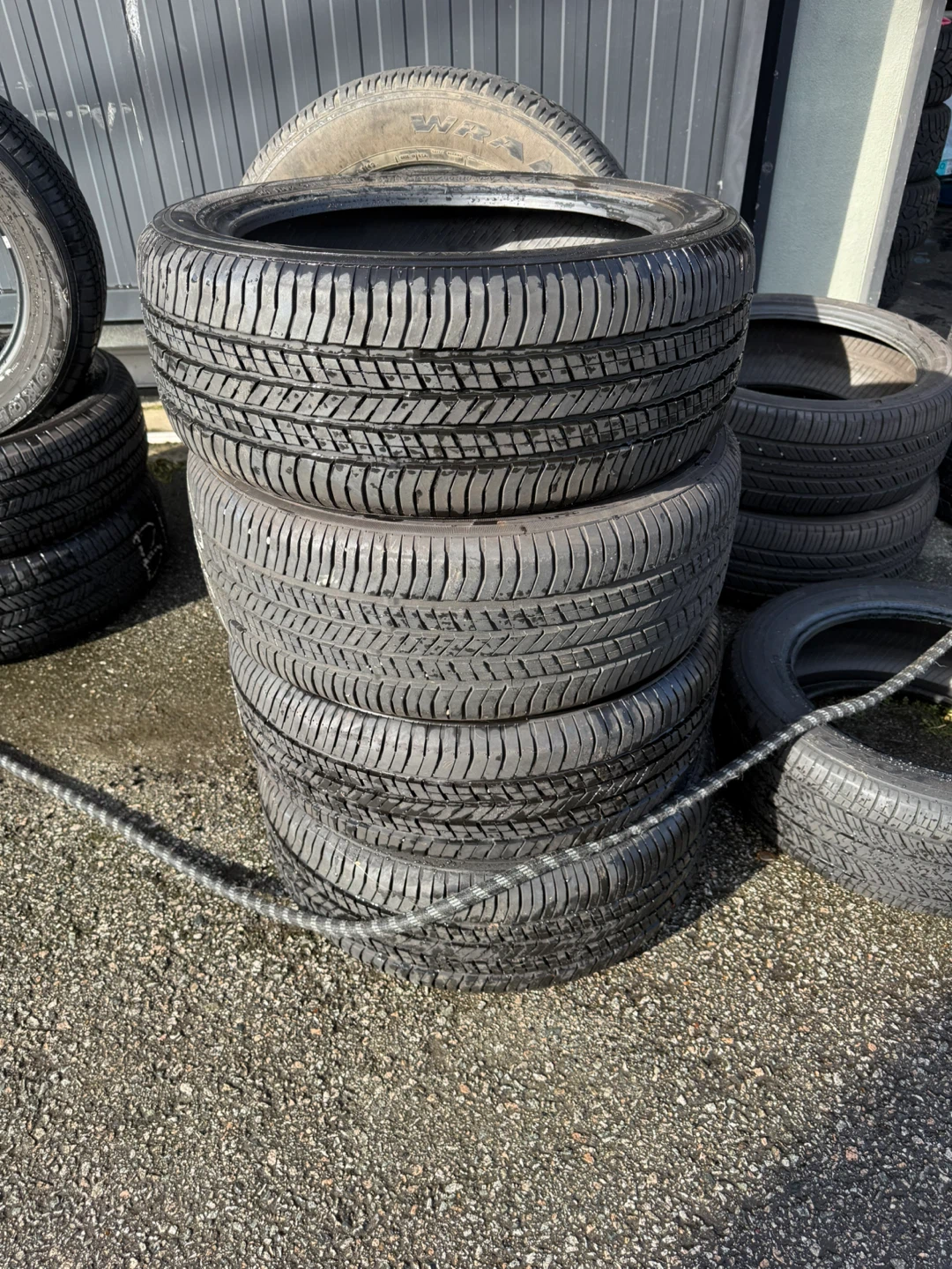 Yokohama Avid S34   P215-50R18- 92V - photo 4