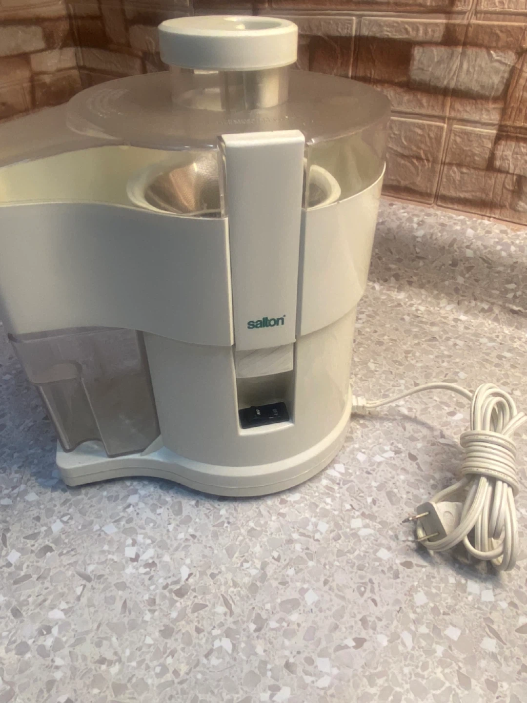Salton Juicer