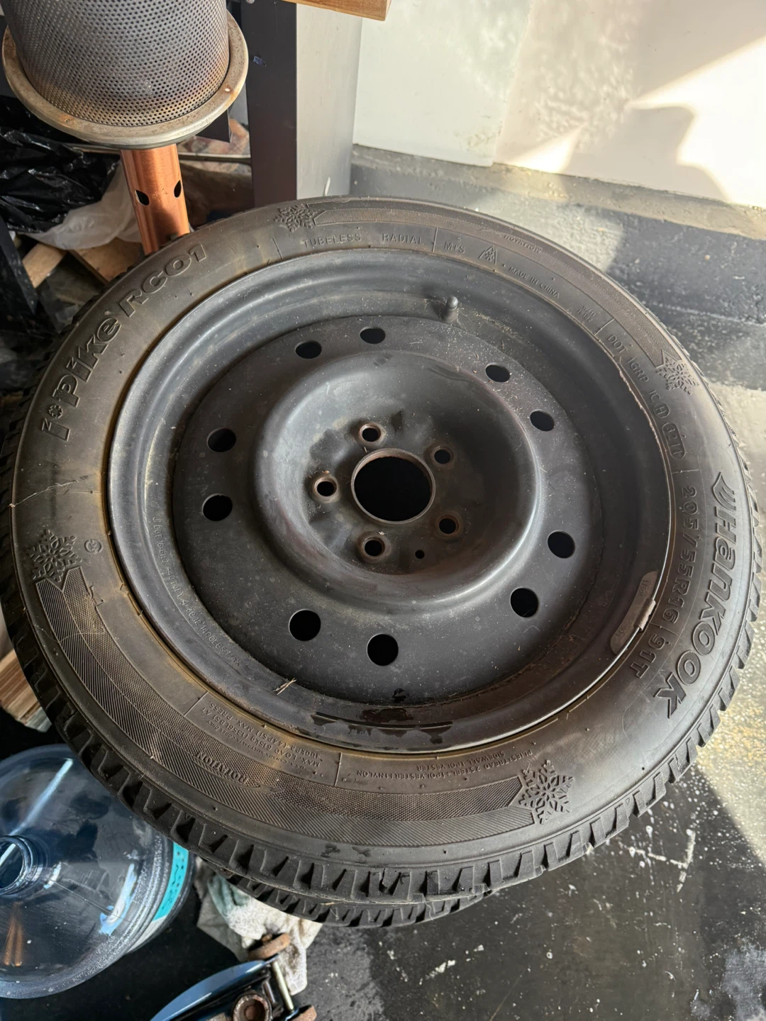 Hankook i*Pike RC01 Winter Tire 205/55R16 91T