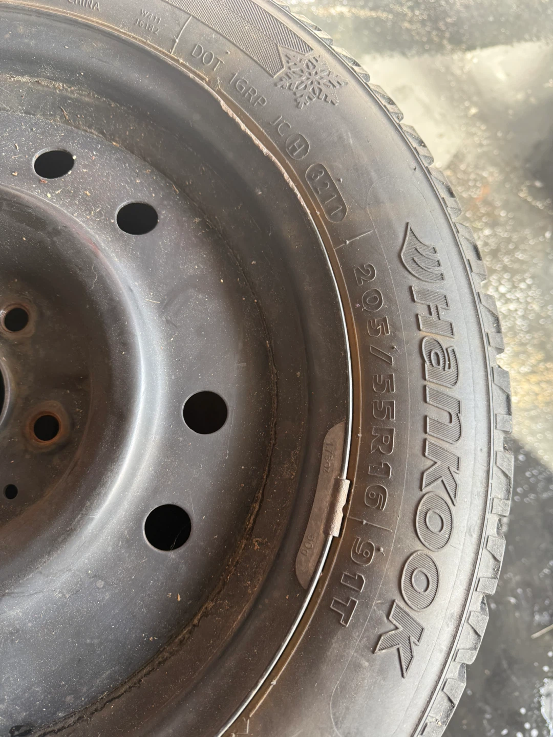 Hankook i*Pike RC01 Winter Tire 205/55R16 91T - photo 2