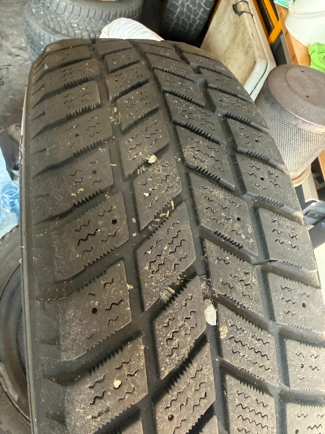 Hankook i*Pike RC01 Winter Tire 205/55R16 91T - photo 5