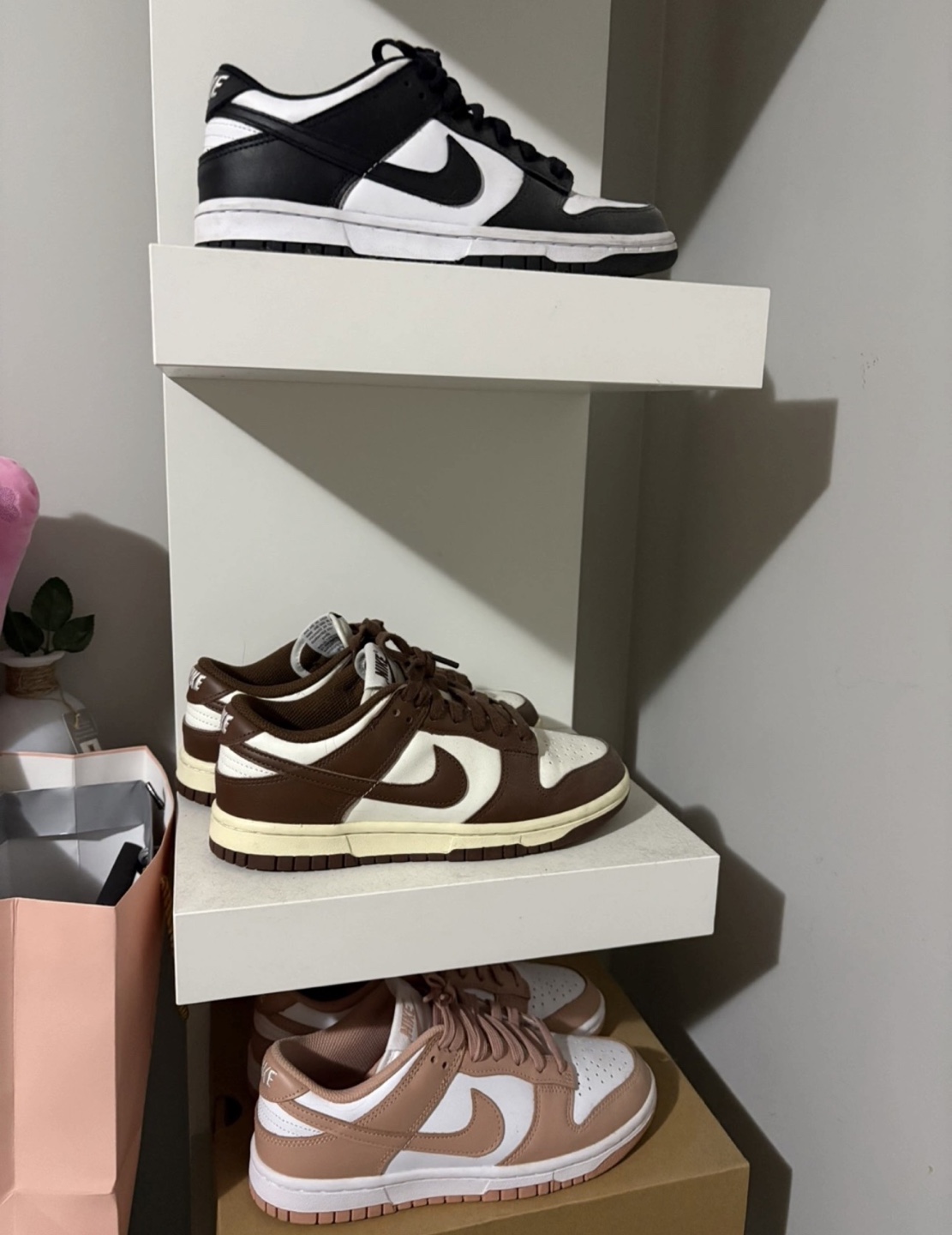 Nike Dunk Low Sneakers