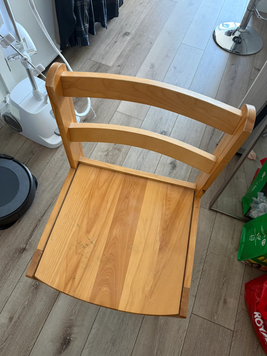 Wooden Chair - photo 2