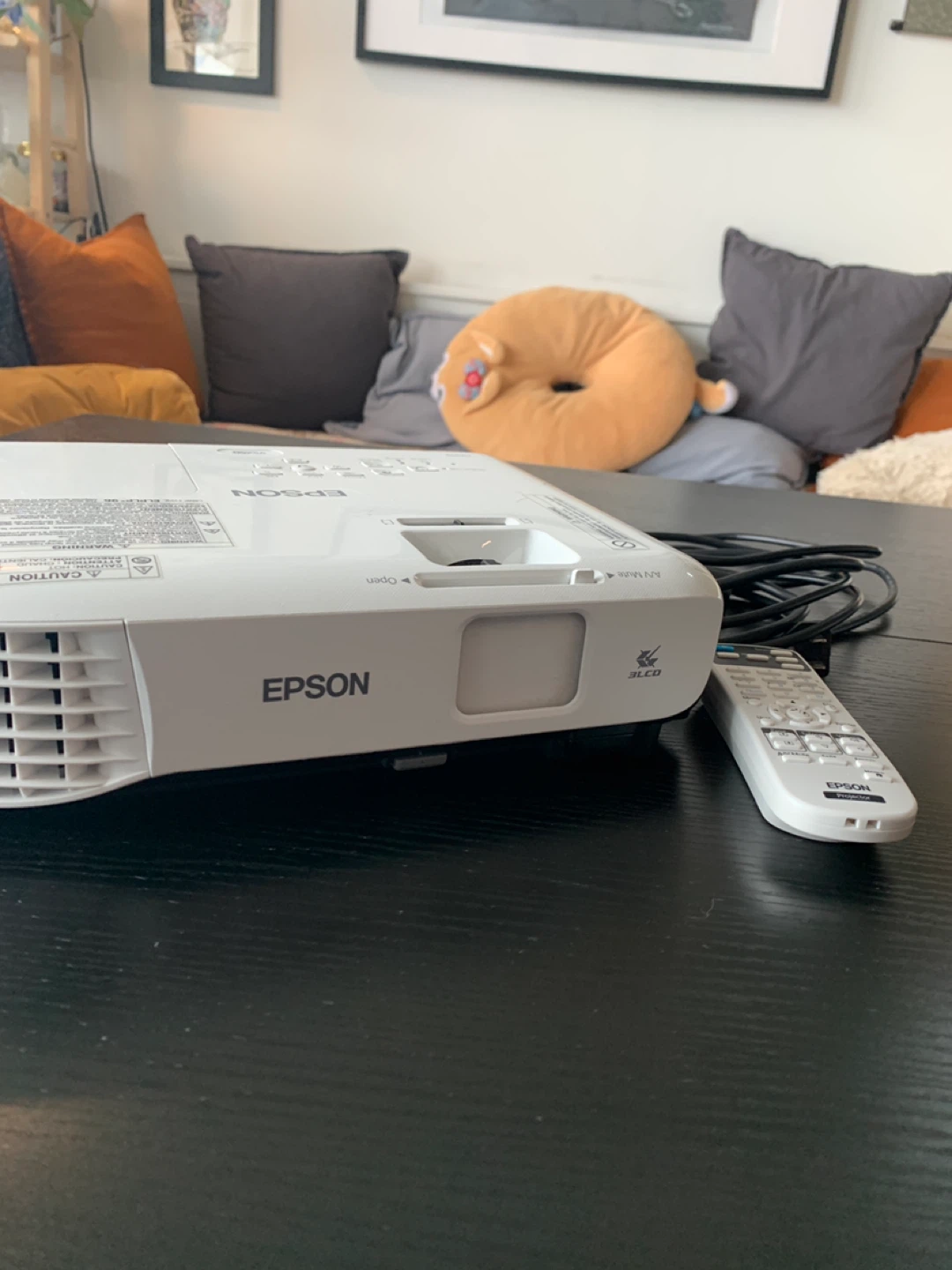 ‼️MOVING SALE‼️Epson VS250 Projector with Remote - photo 4