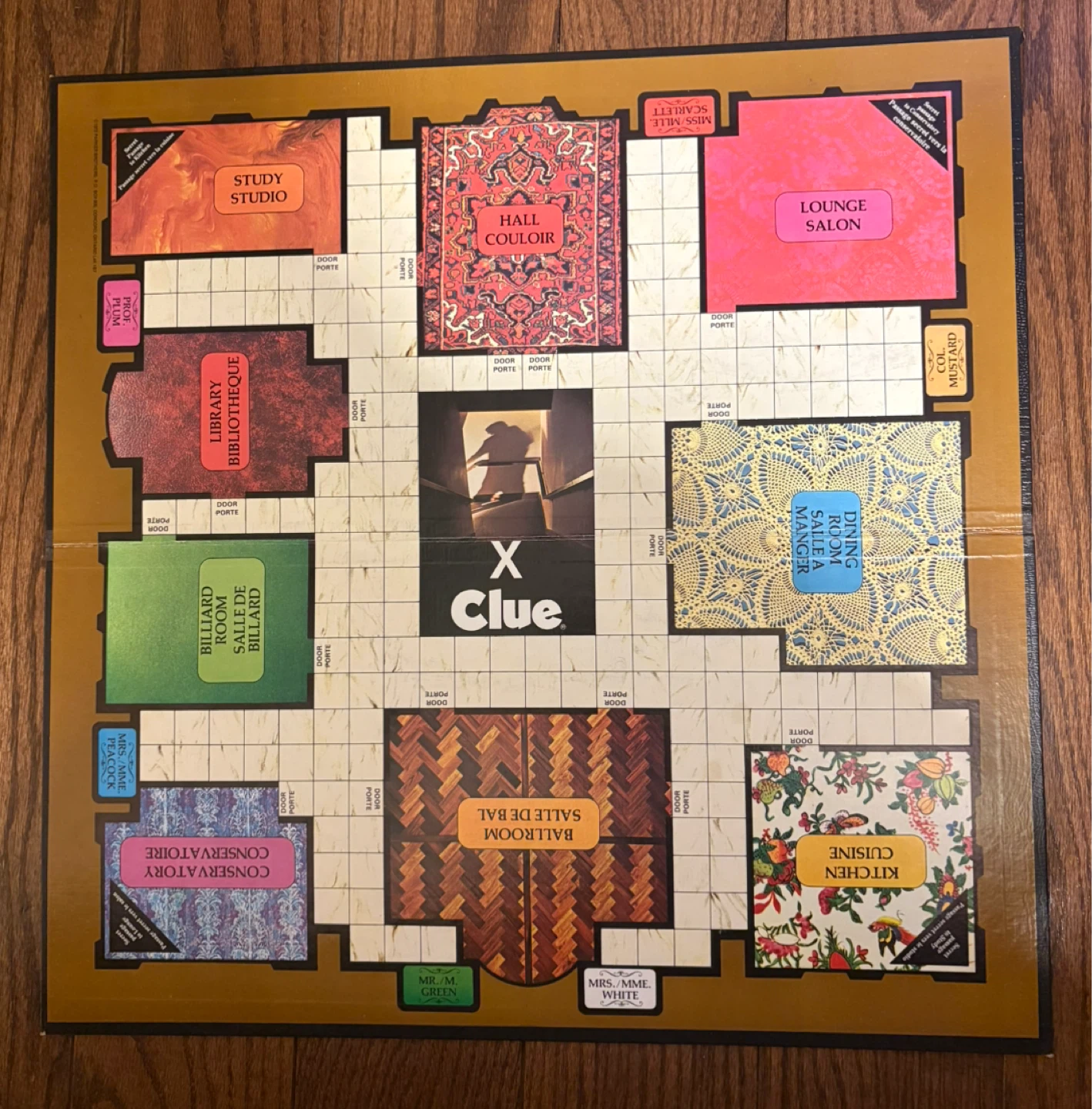 1972 Vintage CLUE board game - complete & bilingual - photo 2