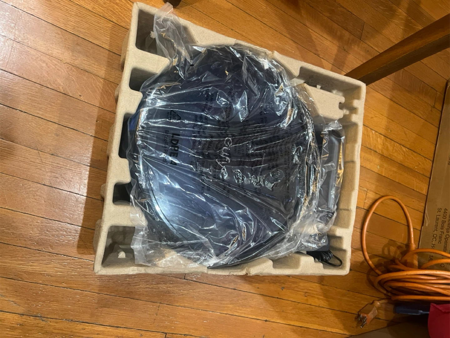 Eufy RoboVac Robot Vacuum Cleaner - photo 2