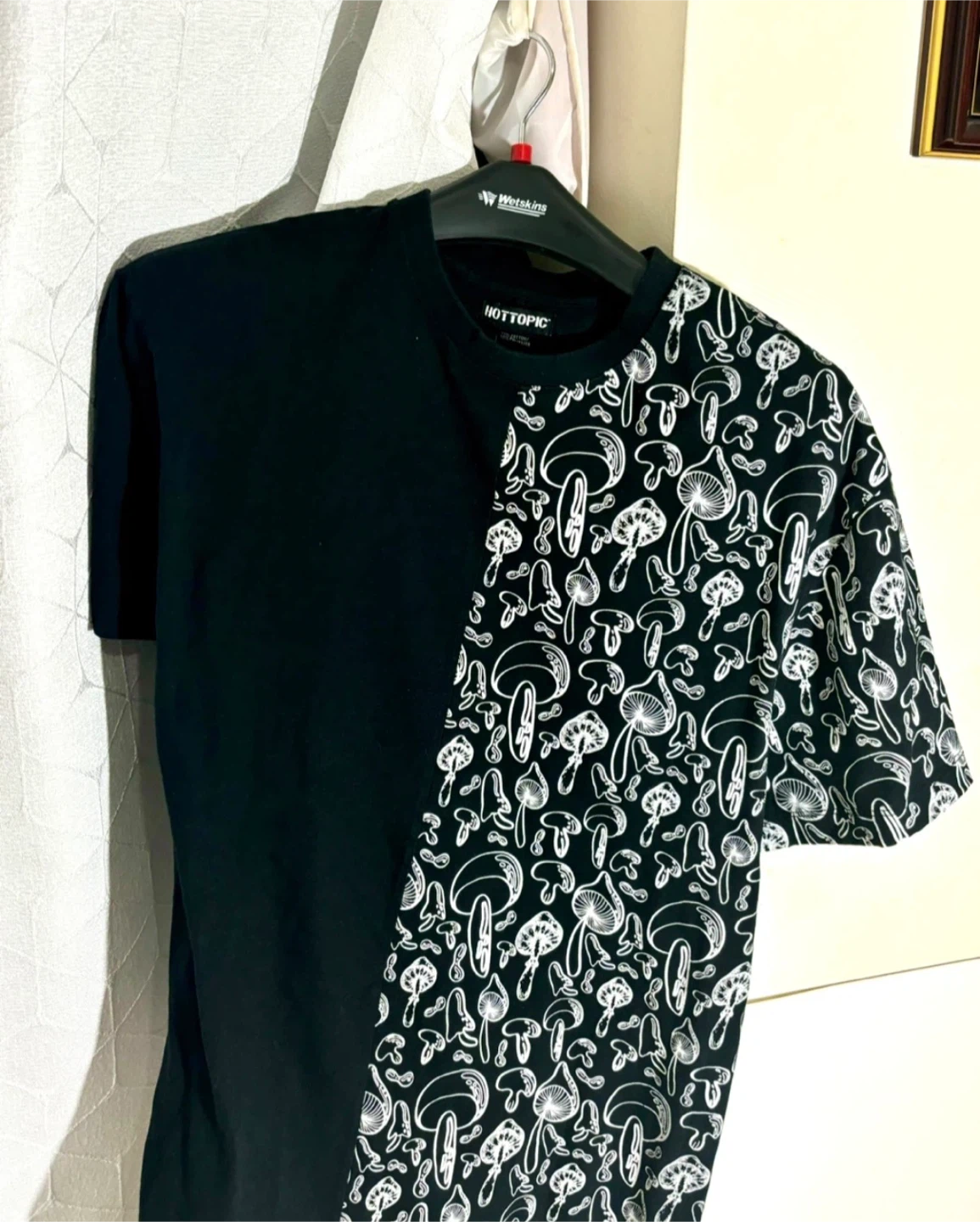 Hot Topic Mushroom Print Tee, Black & White