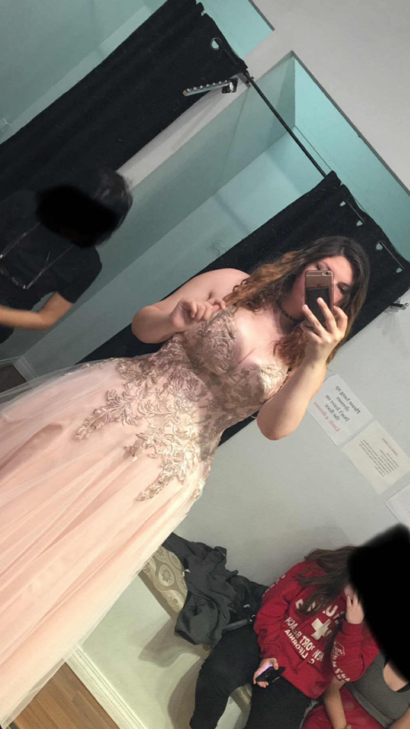 Pink Grad/Prom Dress with Lace Appliques - photo 4