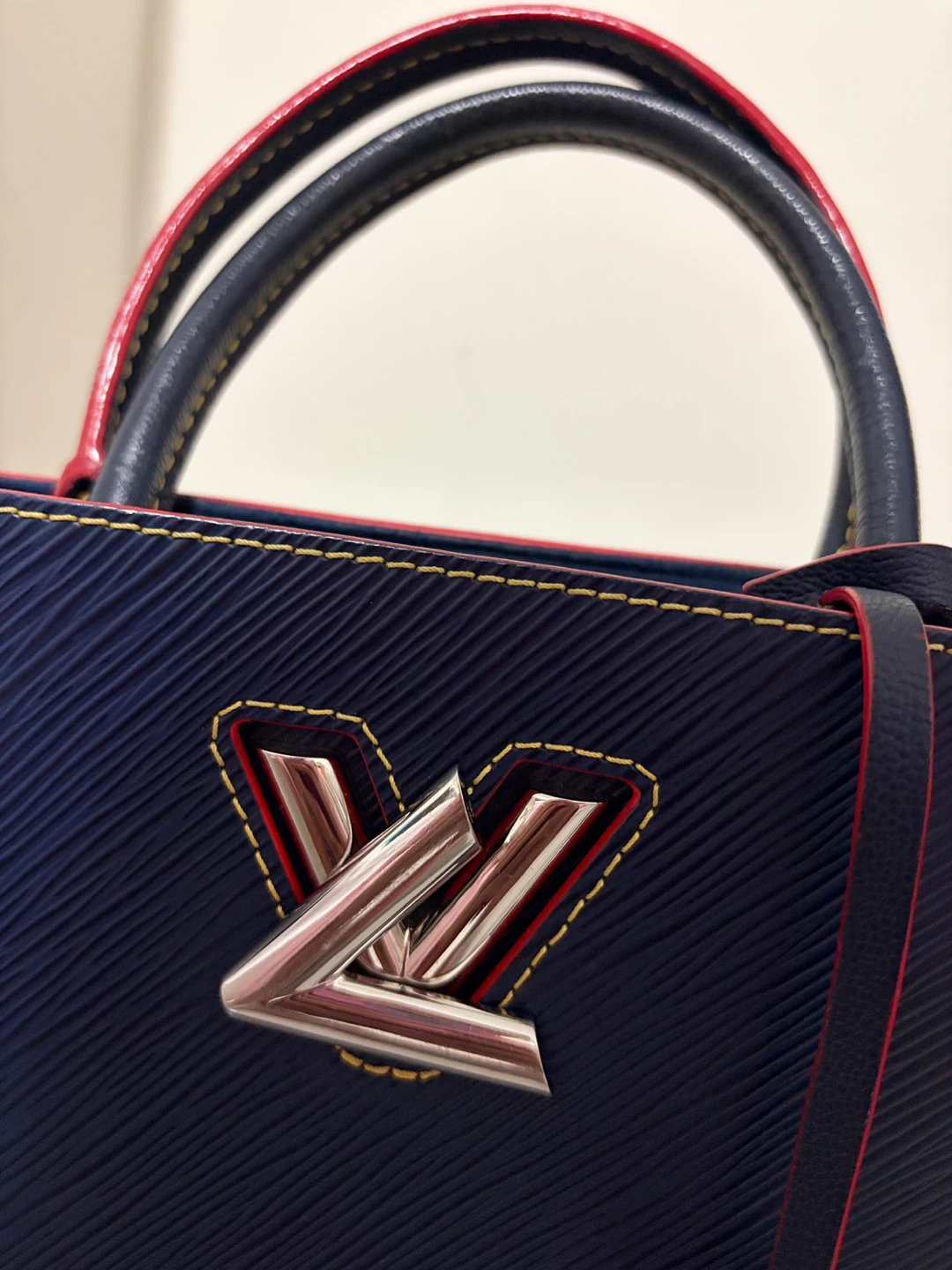 Louis Vuitton Navy Epi Leather Twist Tote - photo 2