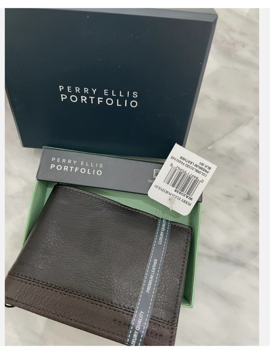 NIB With Tags Perry Ellis Portfolio Black Leather Men's Wallet - photo 3