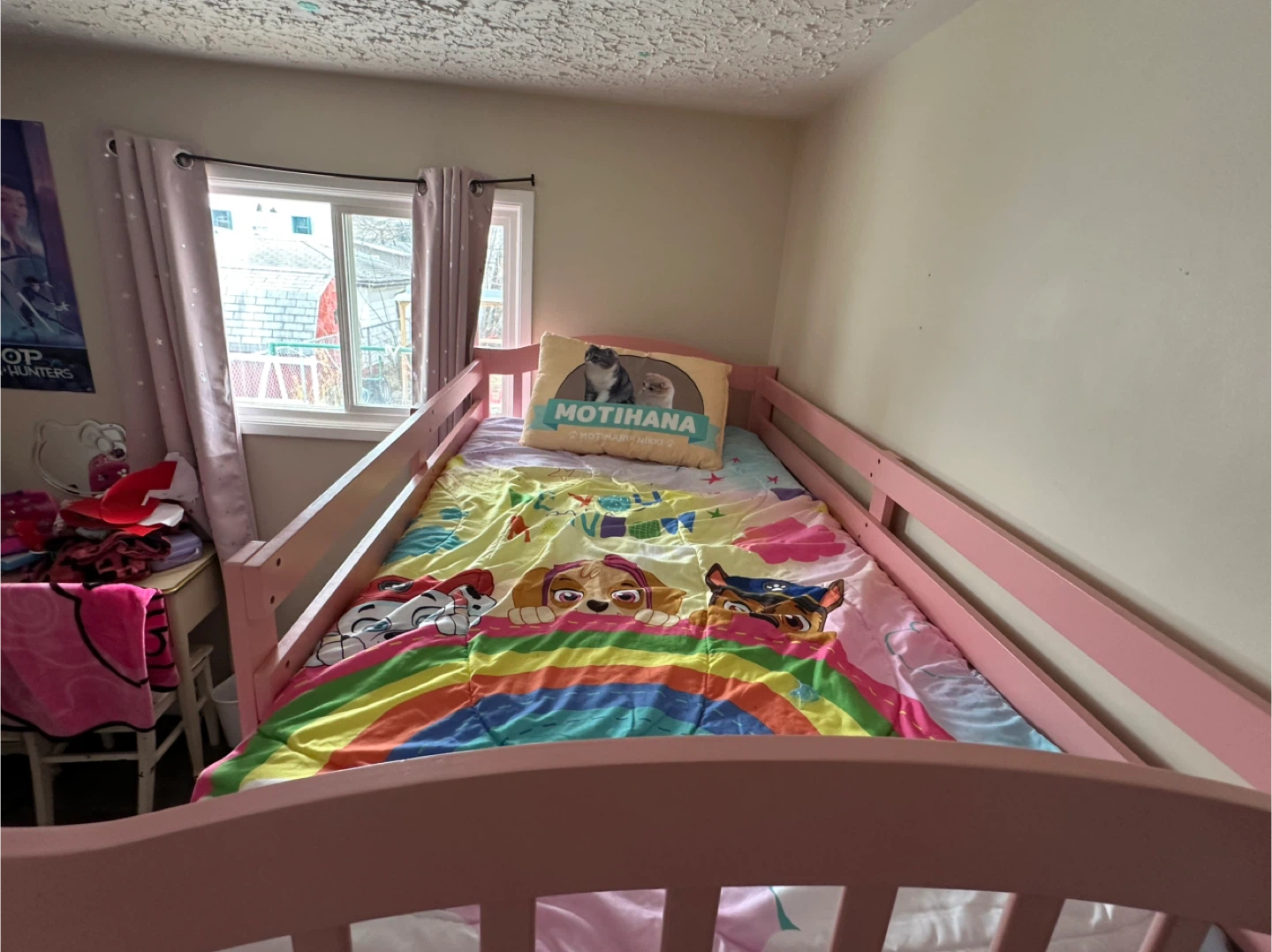 Pink twin over twin bunkbed and mattresses - photo 3