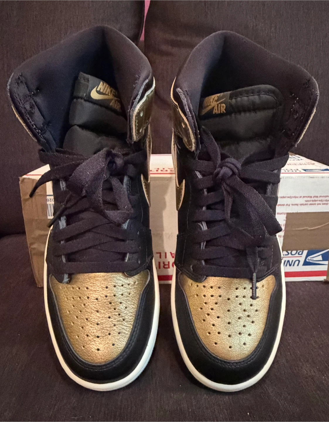 Air Jordan 1 High OG "Black Gold" Sneakers - photo 2