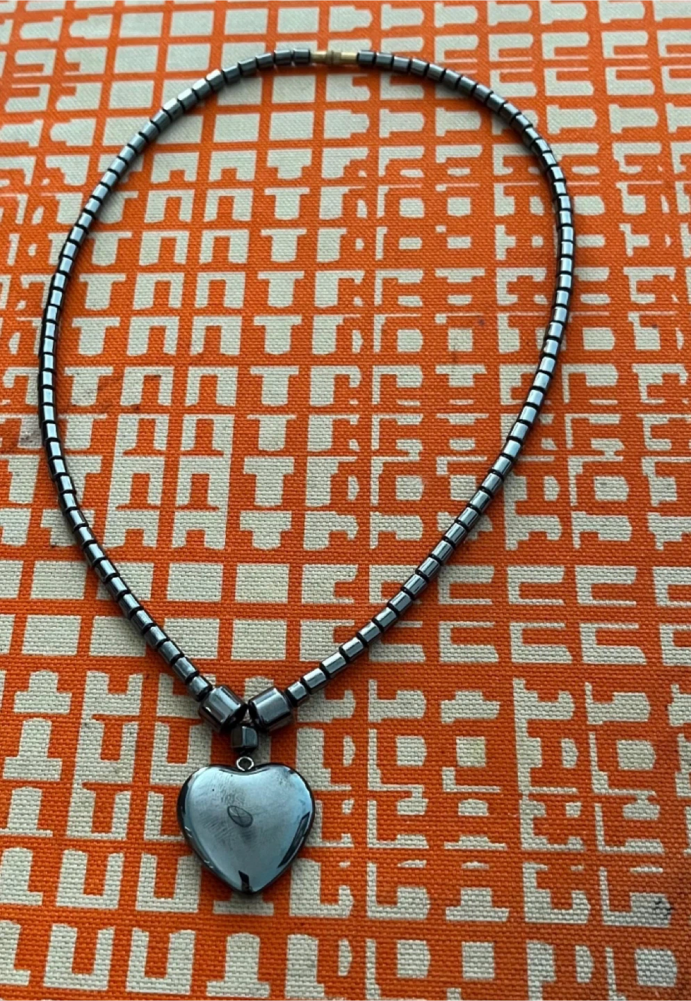 Heart Pendant Necklace with Green Stone Accent - photo 2