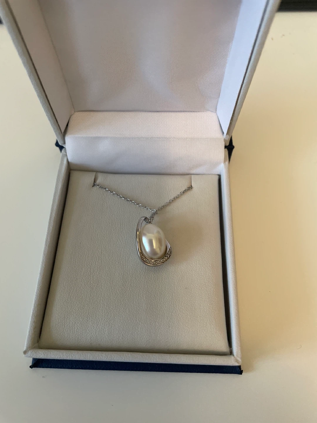 Pearl Pendant Necklace with Silver Chain