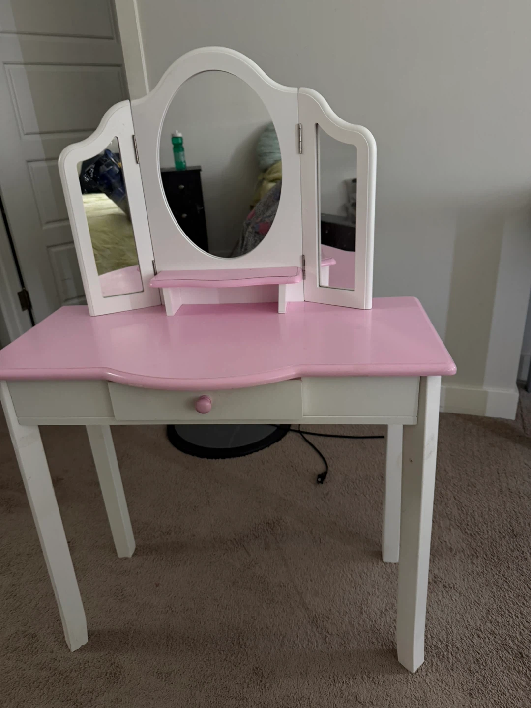 Kids Vanity Set with Tri-Fold Mirror - photo 2
