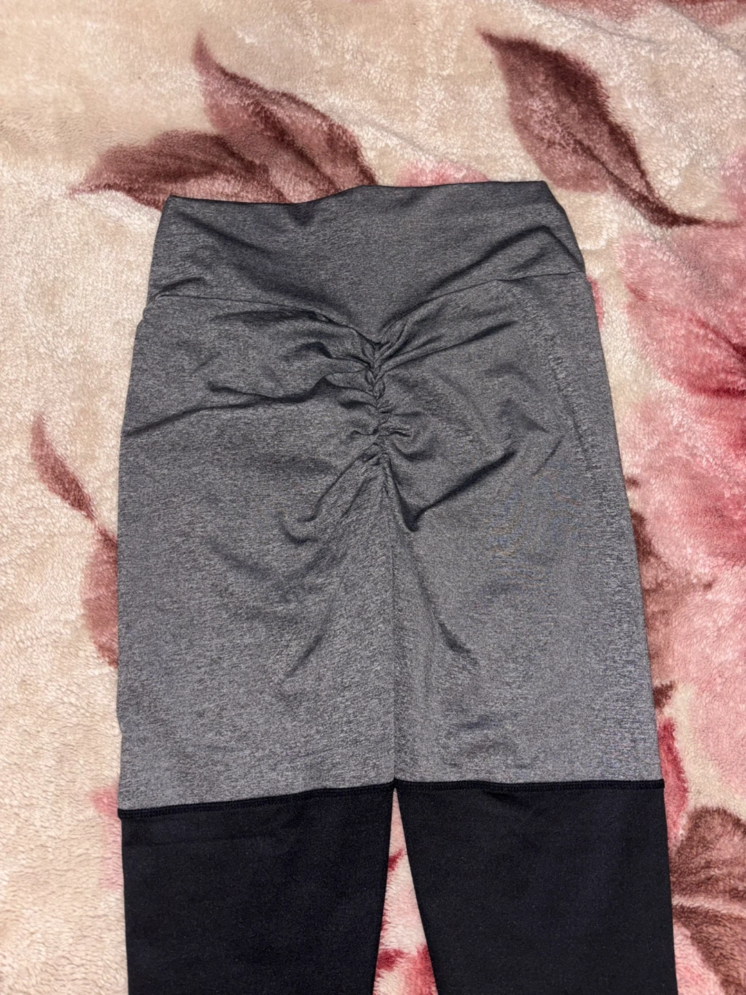 Women's Colorblock Ruched Leggings - photo 3