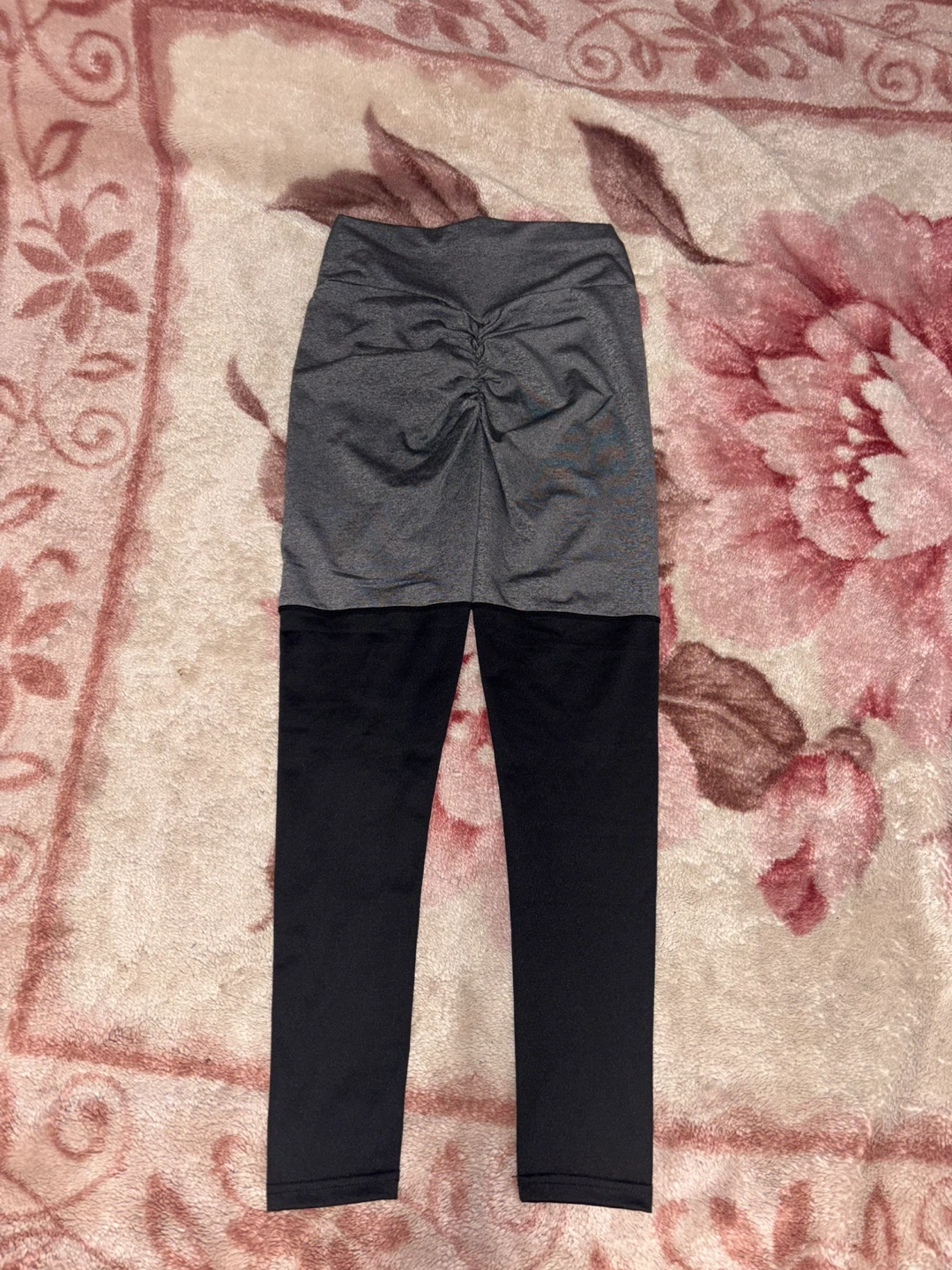 Women's Colorblock Ruched Leggings - photo 4