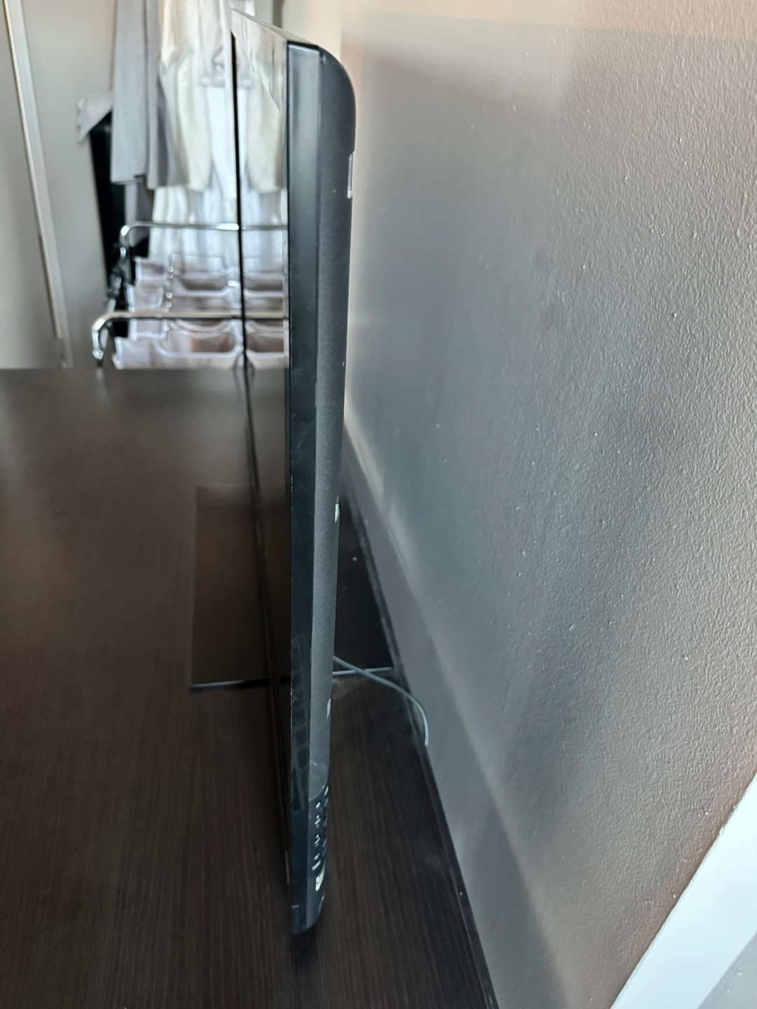 Desk + Chair + TV + Shredder - photo 5
