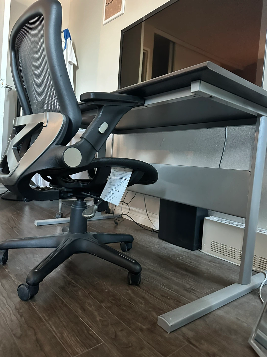 Desk + Chair + TV + Shredder - photo 3