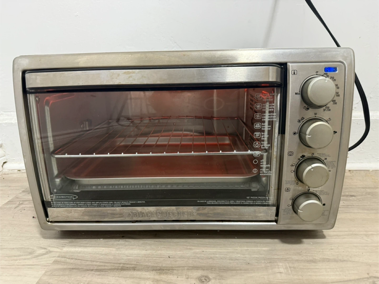 Black+Decker Stainless Steel Convection Toaster Oven