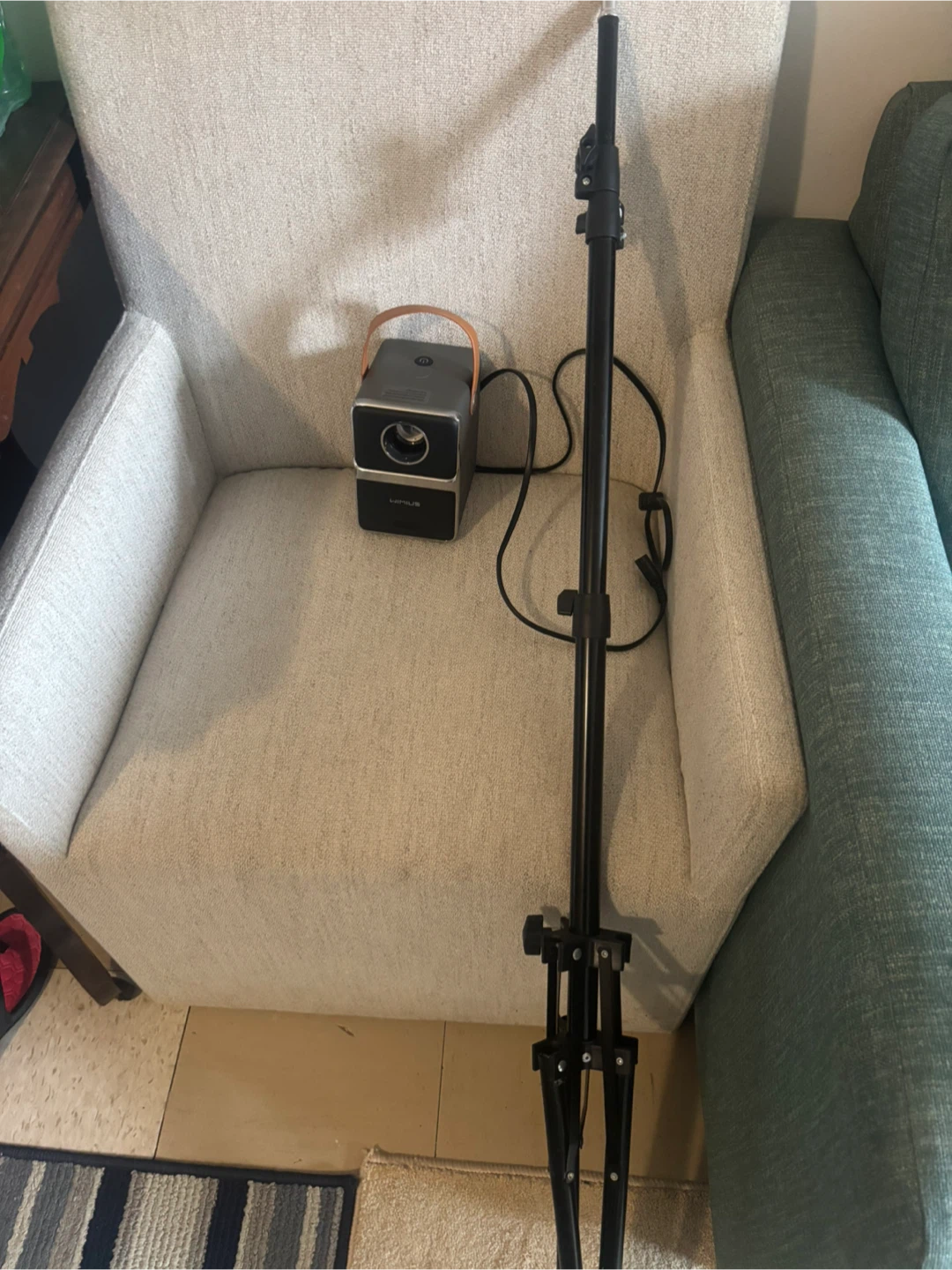 Wimius Mini Portable Projector with Stand