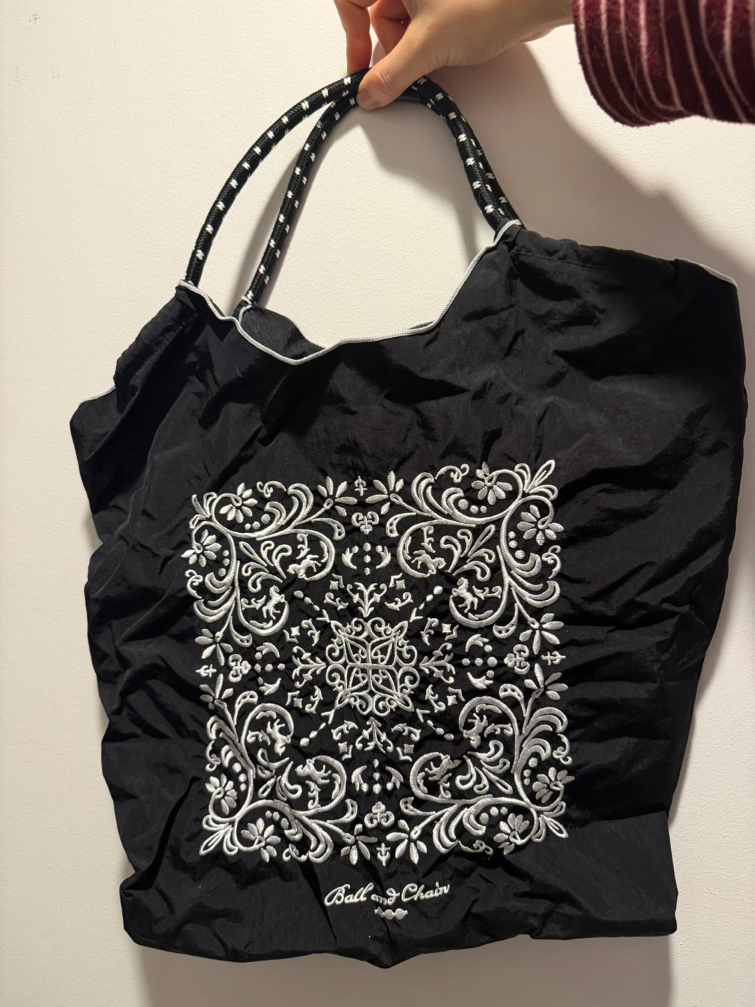 Ball Chain Black Embroidered Tote Bag - photo 2