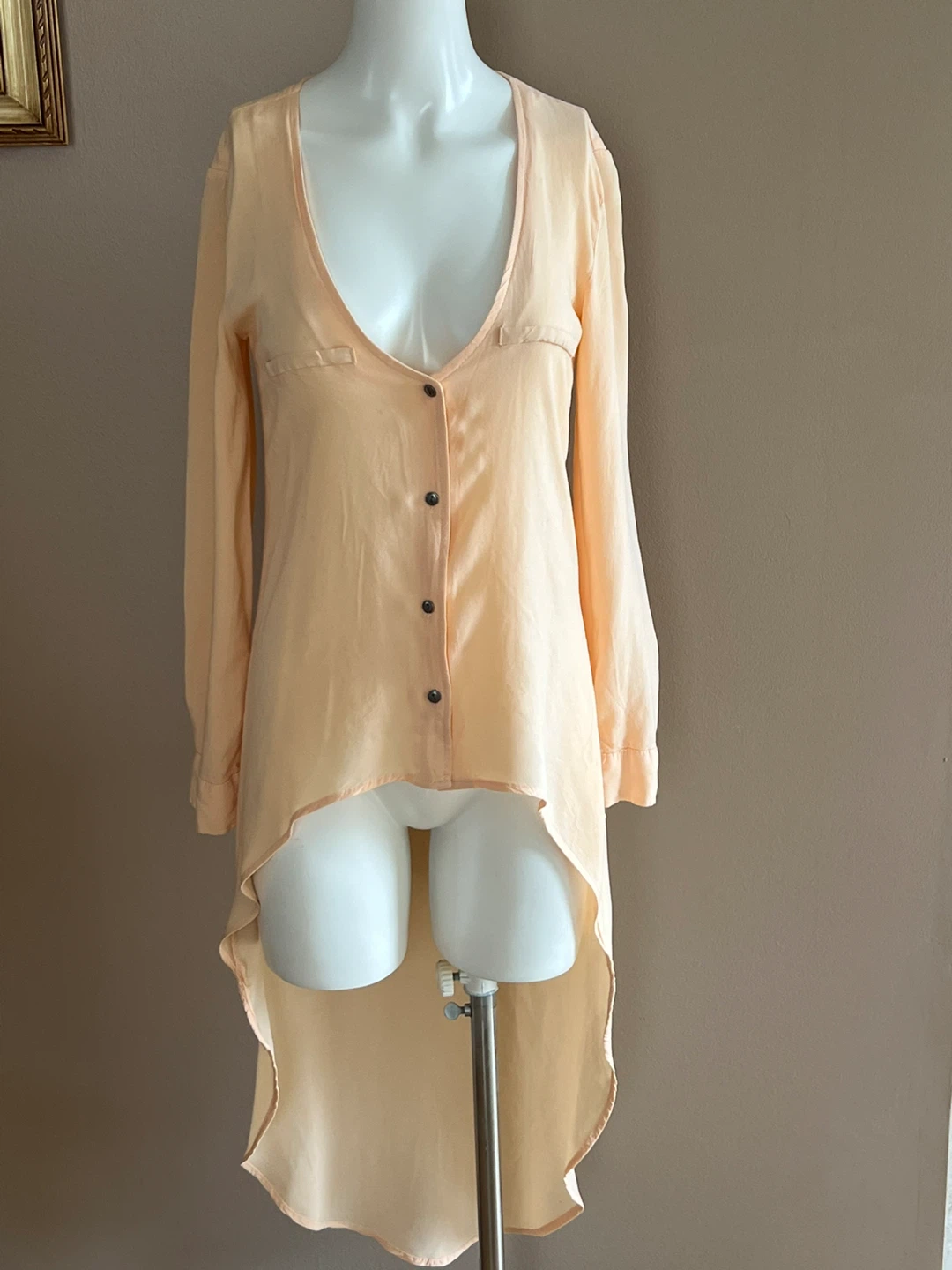Women's Peachy High-Low Button-Up Shirt