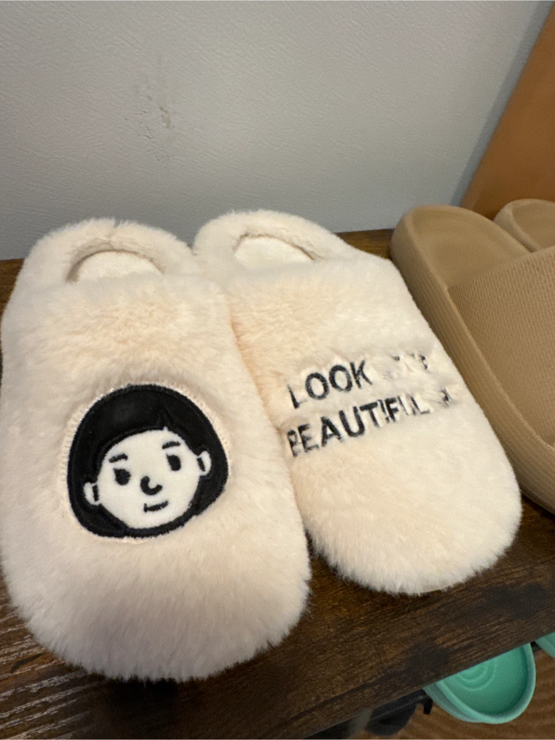 Women's Plush Slippers - photo 2