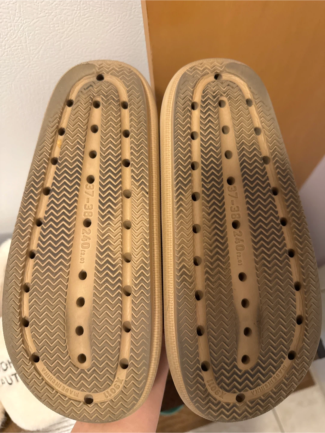 Women's Plush Slippers - photo 4