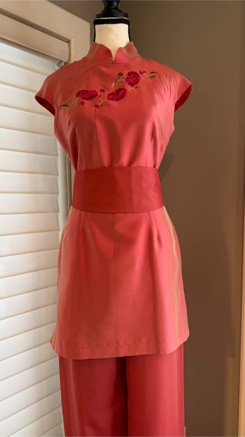 Elegant Asian-Inspired Two-Piece Outfit 🌸 - photo 5