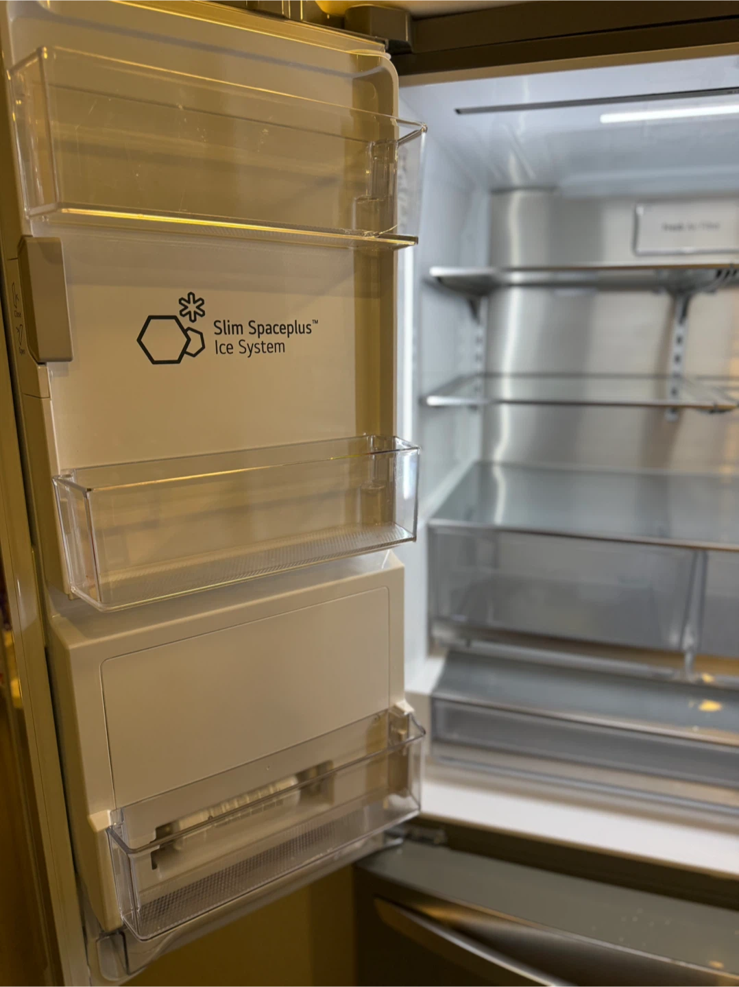 LG French Door Refrigerator with InstaView - photo 4
