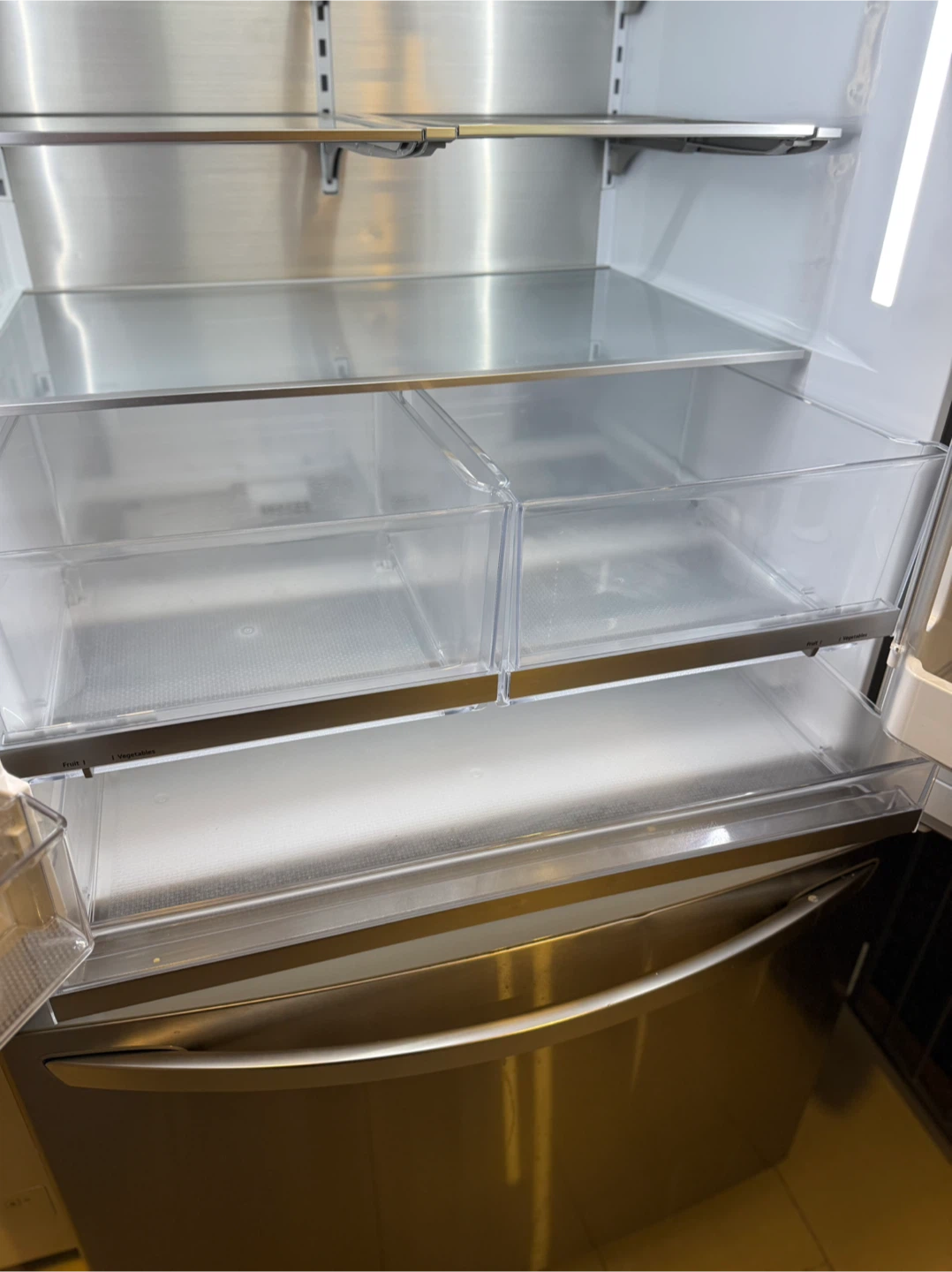 LG French Door Refrigerator with InstaView - photo 3