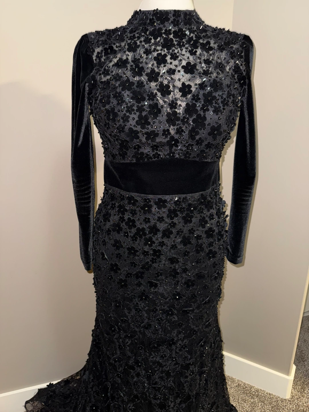 Mac Duggal Black Floral Embellished Evening Gown - photo 2