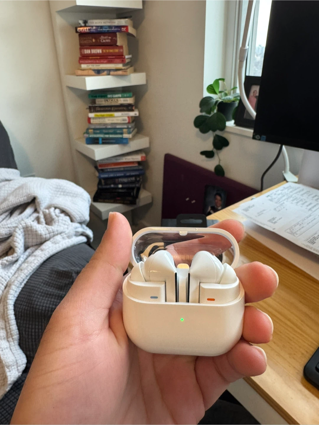 Samsung Galaxy Buds3 Pro - photo 2